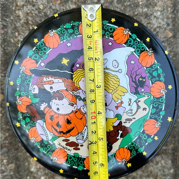 1987 CGD Johnson Pumpkin Patch Kids Halloween Tin Round Candy Container EMPTY - Picture 3 of 12